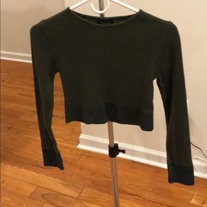 Crop top sweater